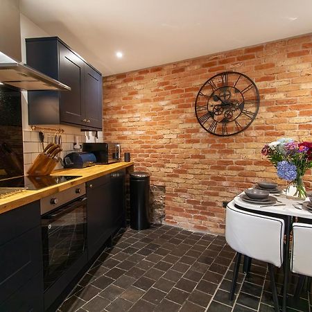 Stunning Ashbourne Town Centre Cottage Near Alton Towers Peak District Derbyshire Buitenkant foto